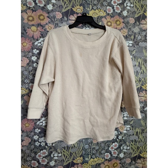 Uniqlo Other - Uniqlo Waffle Knit Long Sleeve Top Beige Crew Neck Casual Pullover L